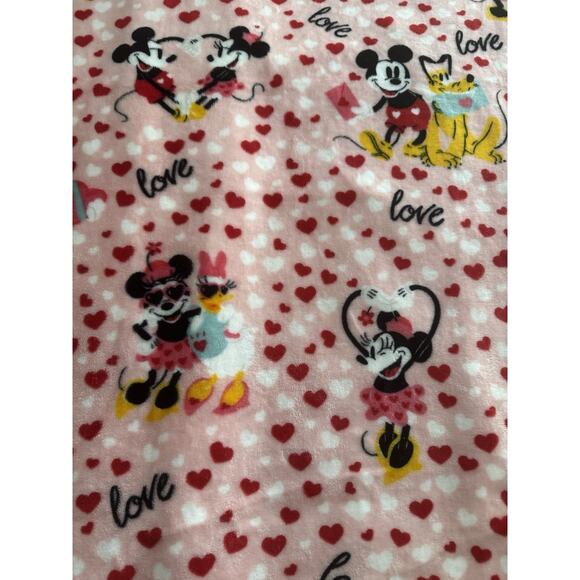 Disney The Big One Mickey Throw Blanket Minnie Goofy Soft Daisy Duck Pink - Picture 2 of 5